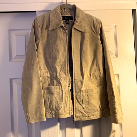 Style & Co beautiful genuine leather tan zip up jacket!! - Picture 3 of 8